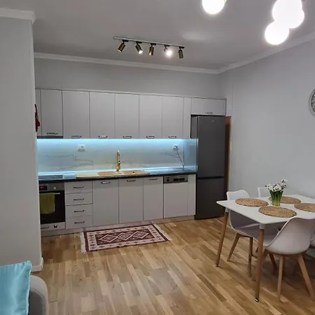 Cozy Iliria Apartment *