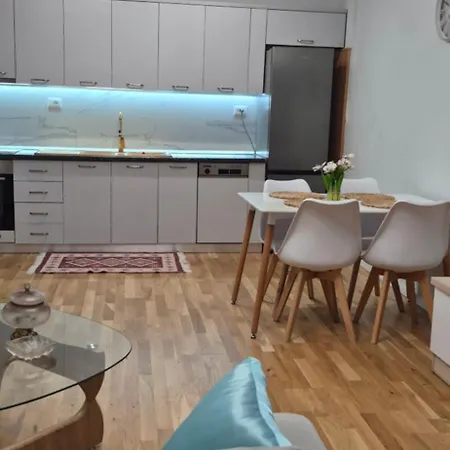 Apartment Cozy Iliria Durrës