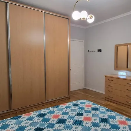Cozy Iliria Apartment *